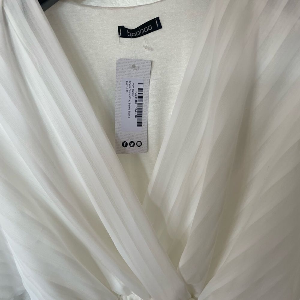 White striped wrap top - Picture 4 of 4